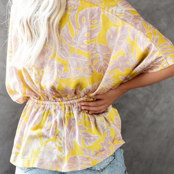 ๐ปLAST ONE๐ปSatin Kimono Top - Picture 2 of 6